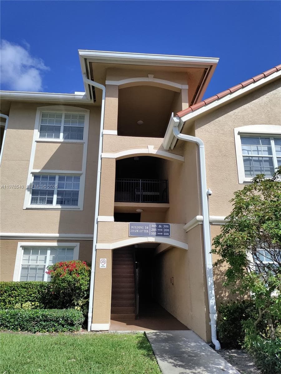 215 SW 117th Ter # 14205, Pembroke Pines, FL 33025