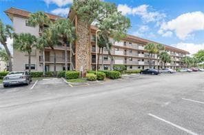 4930 E Sabal Palm Boulevard # 402, Tamarac, FL 33319 — zdjęcie 3
