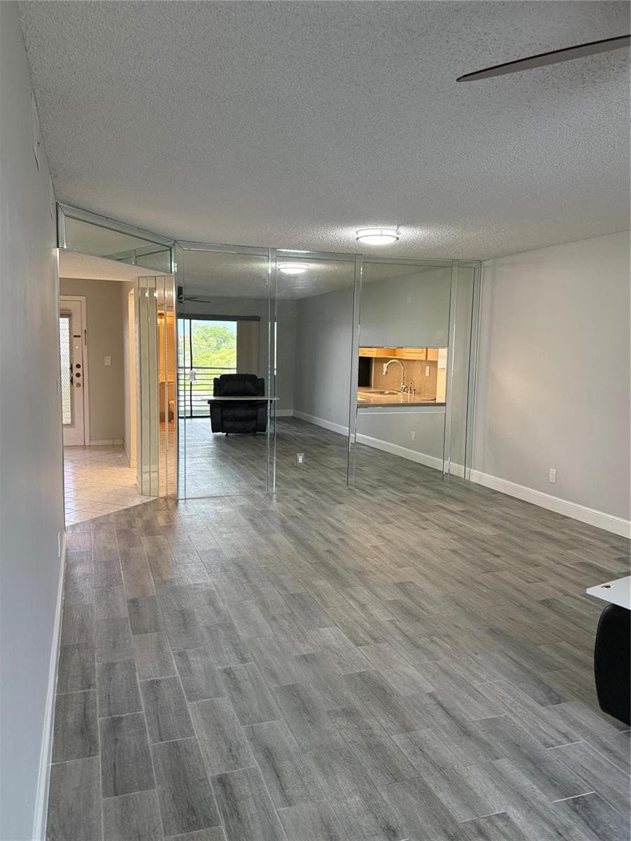 4930 E Sabal Palm Boulevard # 402, Tamarac, FL 33319 — zdjęcie 4