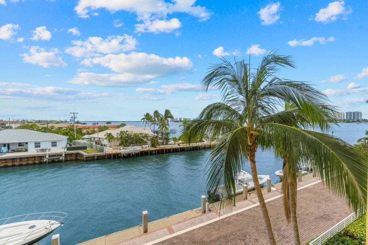 2650 Lake Shore Drive # 302, Riviera Beach, FL 33404 — zdjęcie 3