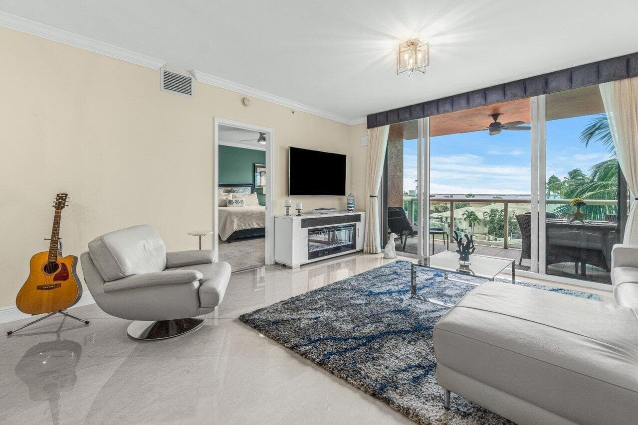 2650 Lake Shore Drive # 302, Riviera Beach, FL 33404 — zdjęcie 5