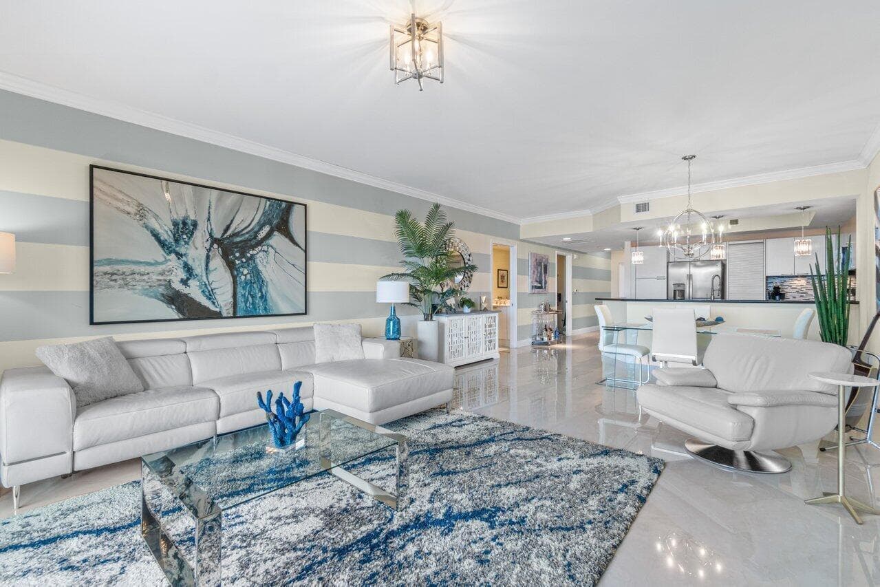 2650 Lake Shore Drive # 302, Riviera Beach, FL 33404 — zdjęcie 4