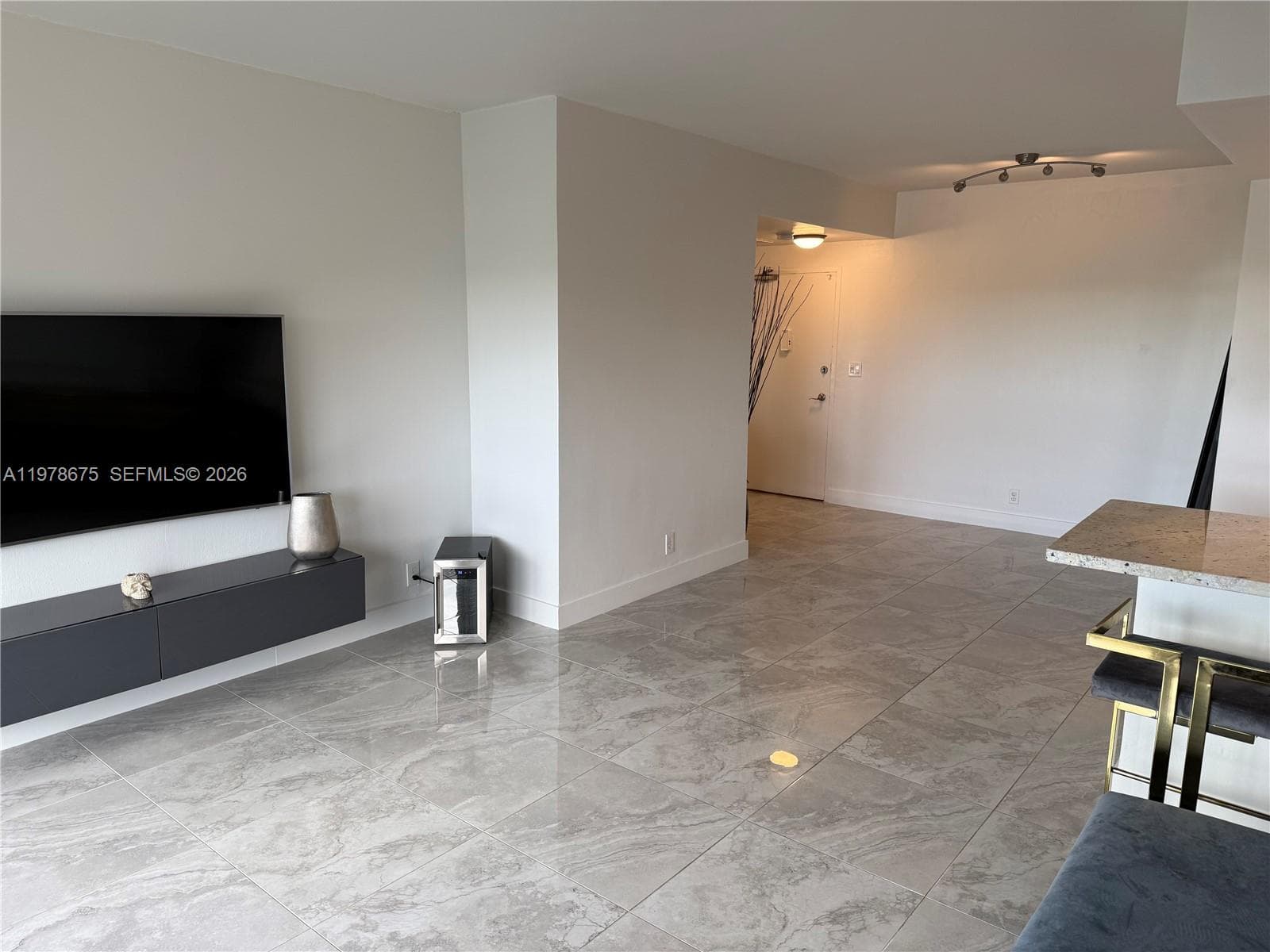 880 NE 69th St # 5Q, Miami, FL 33138 — zdjęcie 3