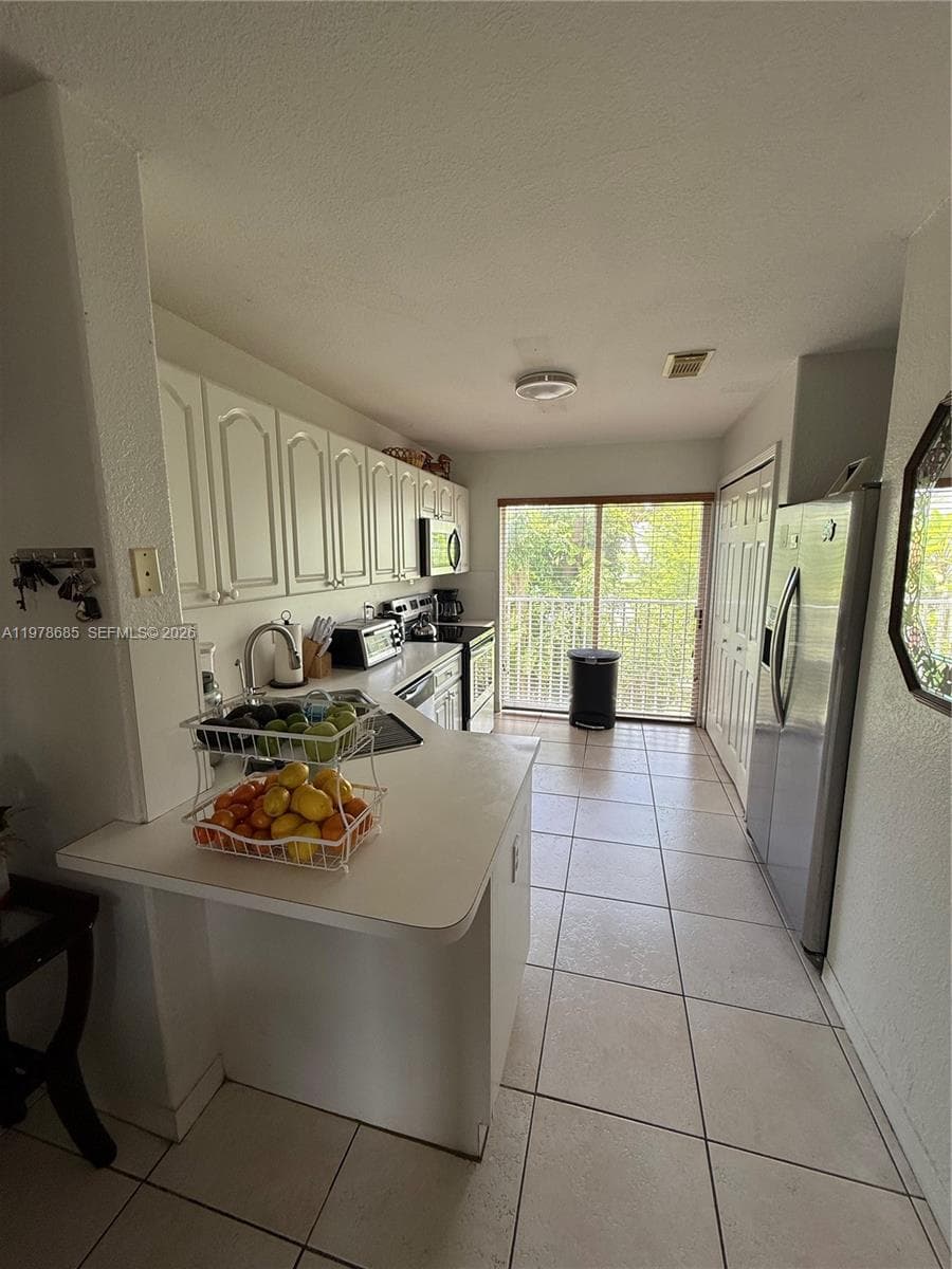 5605 NW 109th Ave # 76, Doral, FL 33178 — zdjęcie 3