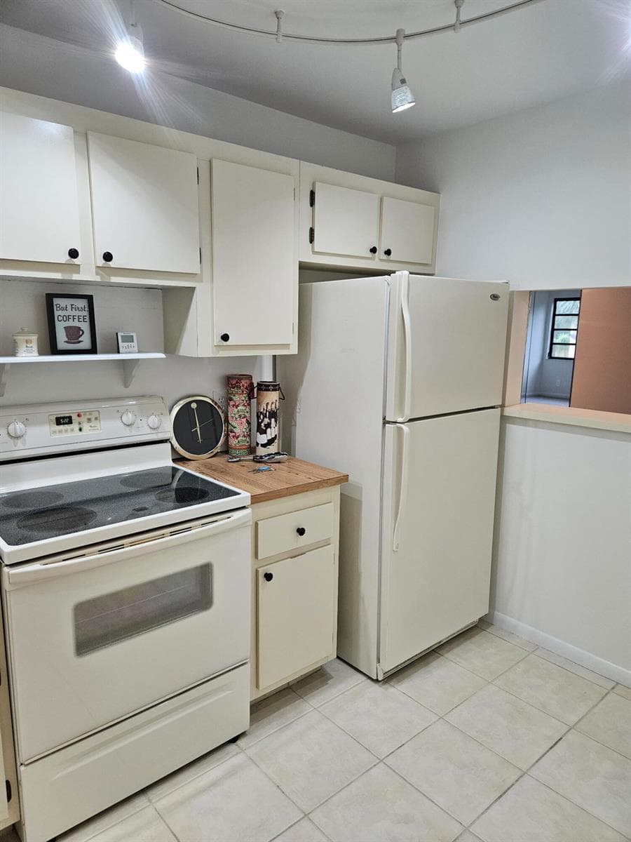 4700 Lucerne Lakes Boulevard # 308, Lake Worth, FL 33467 — zdjęcie 2