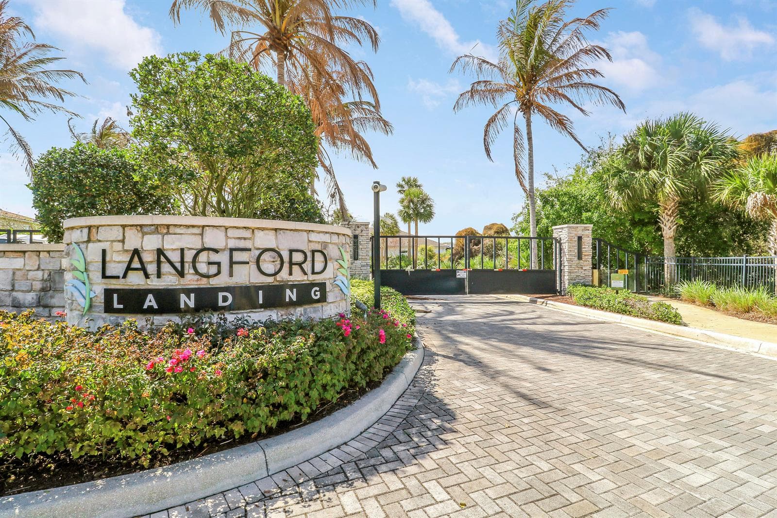 2475 NE Evinrude Circle, Jensen Beach, FL 34957 — zdjęcie 2