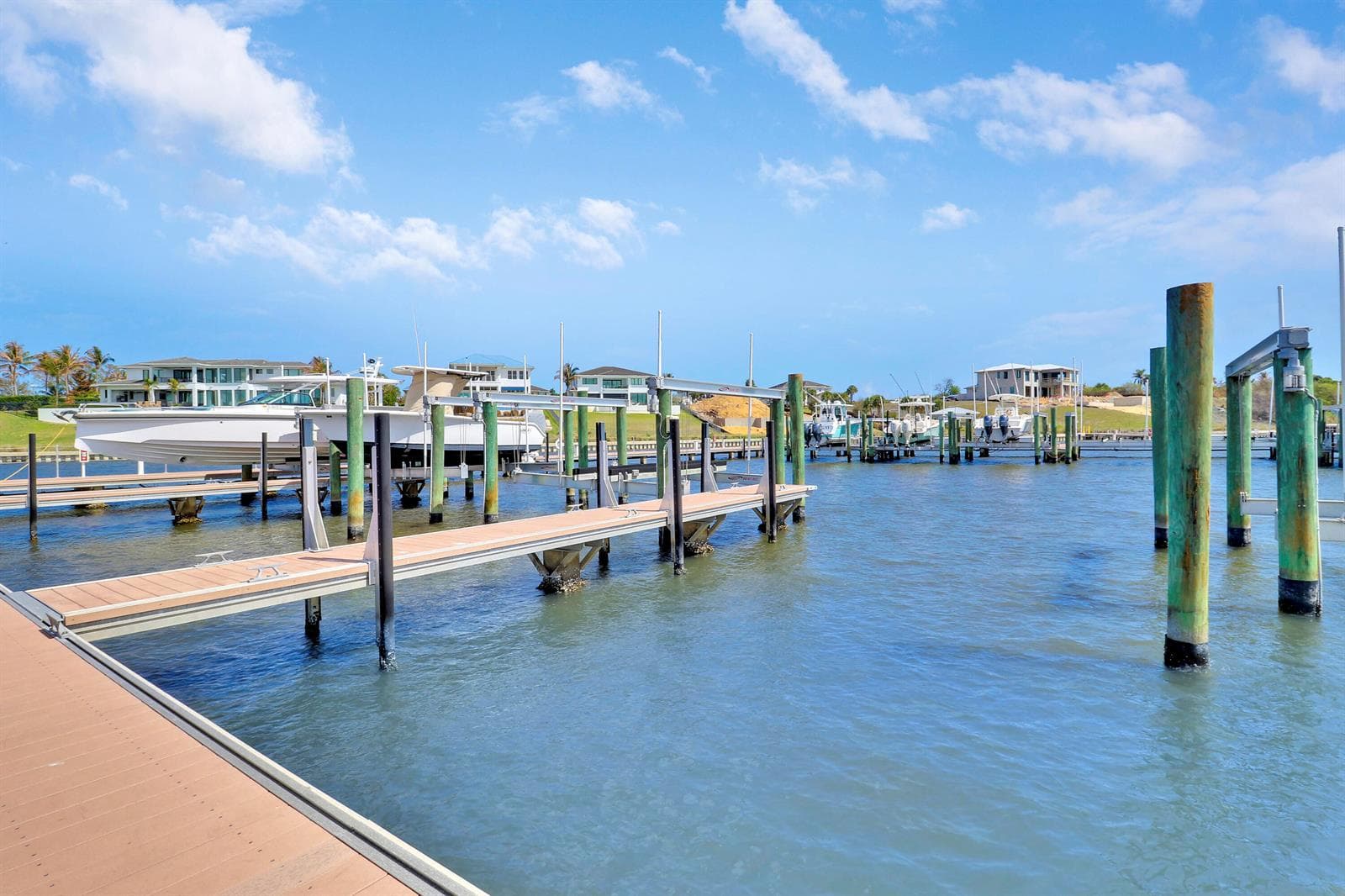 2475 NE Evinrude Circle, Jensen Beach, FL 34957 — zdjęcie 5