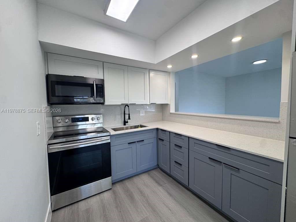 455 Golden Isles Dr # 203, Hallandale Beach, FL 33009 — zdjęcie 4