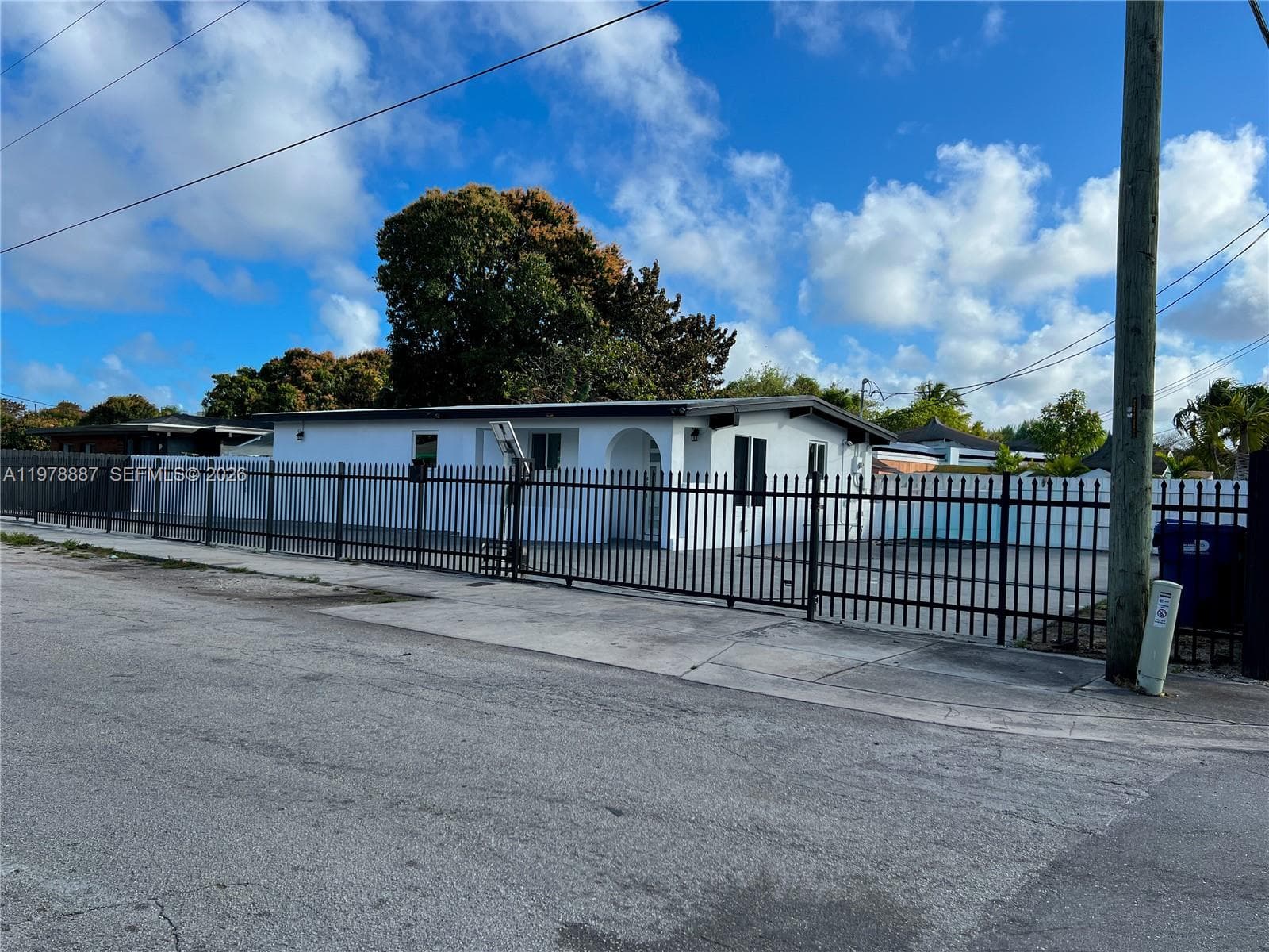 10090 W Fern St, Miami, FL 33157 — zdjęcie 2