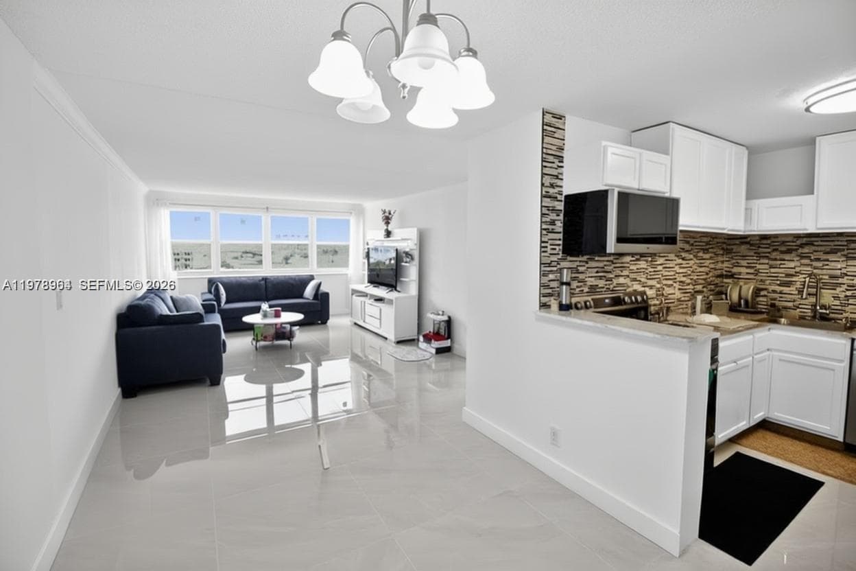 111 Golden Isles Dr # C9, Hallandale Beach, FL 33009 — zdjęcie 3