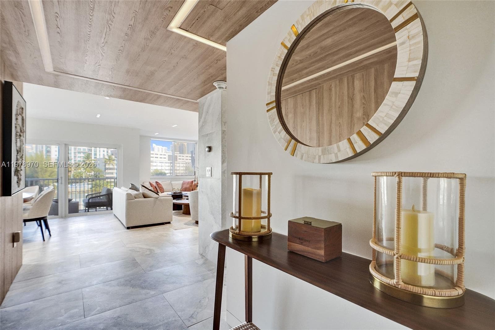 300 Bayview Dr # 205, Sunny Isles Beach, FL 33160 — zdjęcie 3