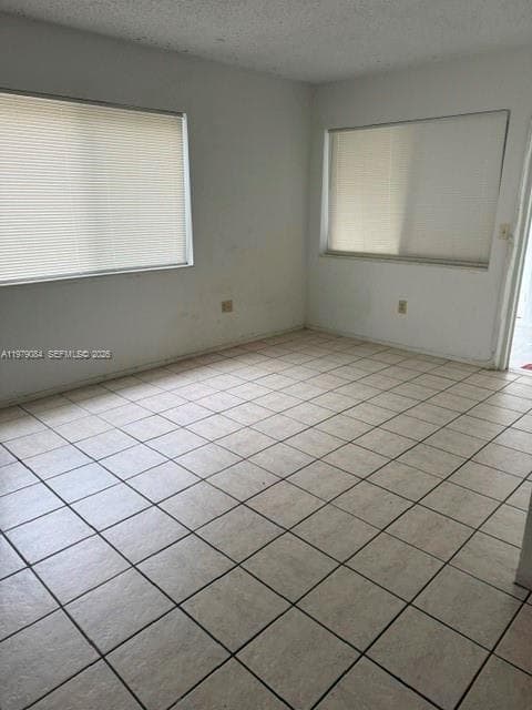 2430 NE 135th St # 102, North Miami, FL 33181 — zdjęcie 5