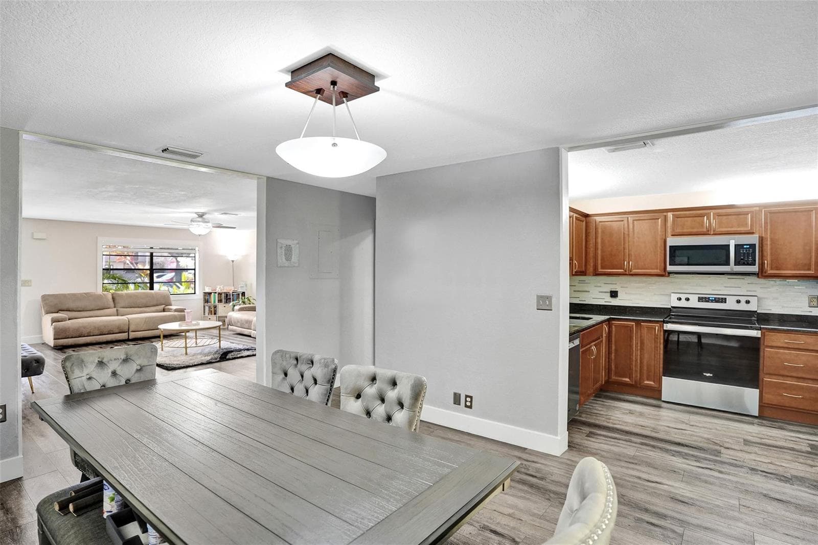 869 NW 47th Street, Deerfield Beach, FL 33064 — zdjęcie 3