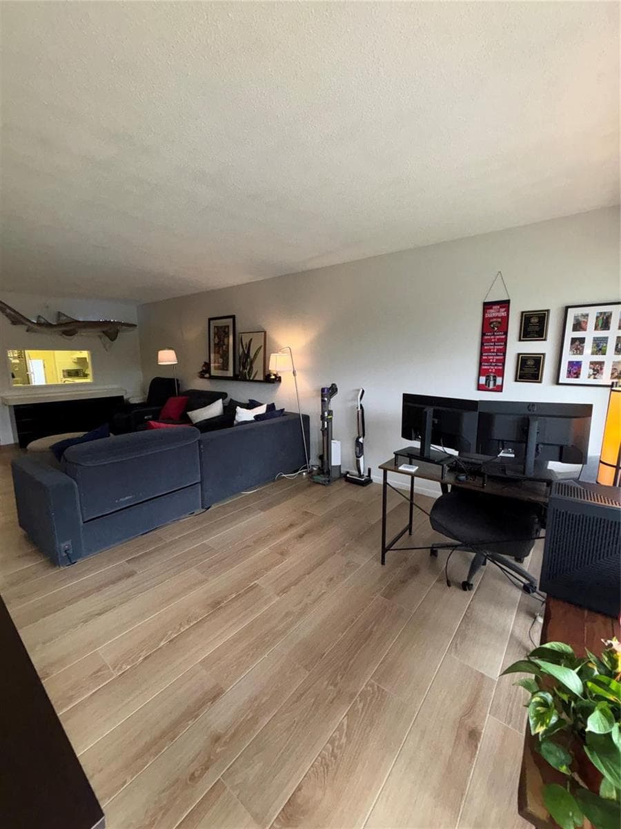 900 SW 12th Street # 202, Fort Lauderdale, FL 33315 — zdjęcie 2