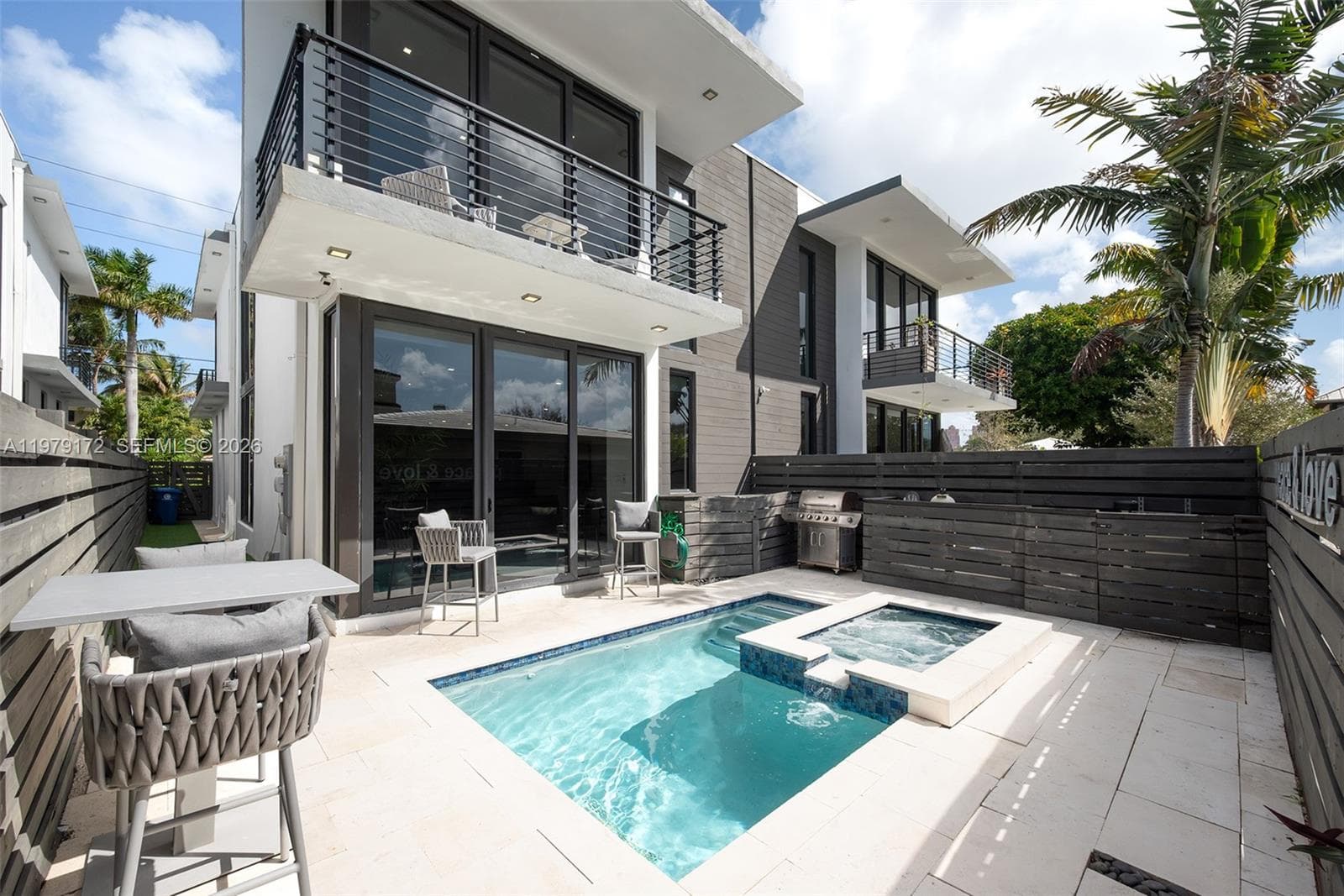 2516 NE 21st St # B, Fort Lauderdale, FL 33305 — zdjęcie 3