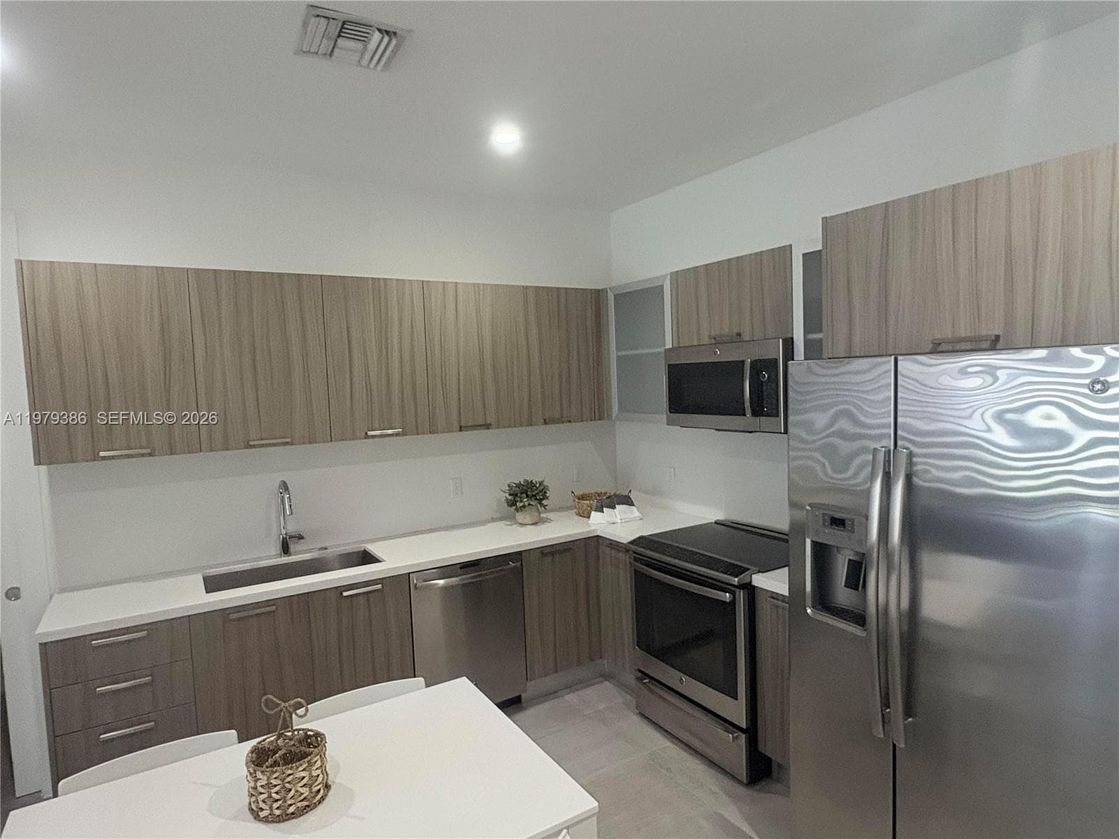 1045 NE 18th Ave # 304, Fort Lauderdale, FL 33304 — zdjęcie 3