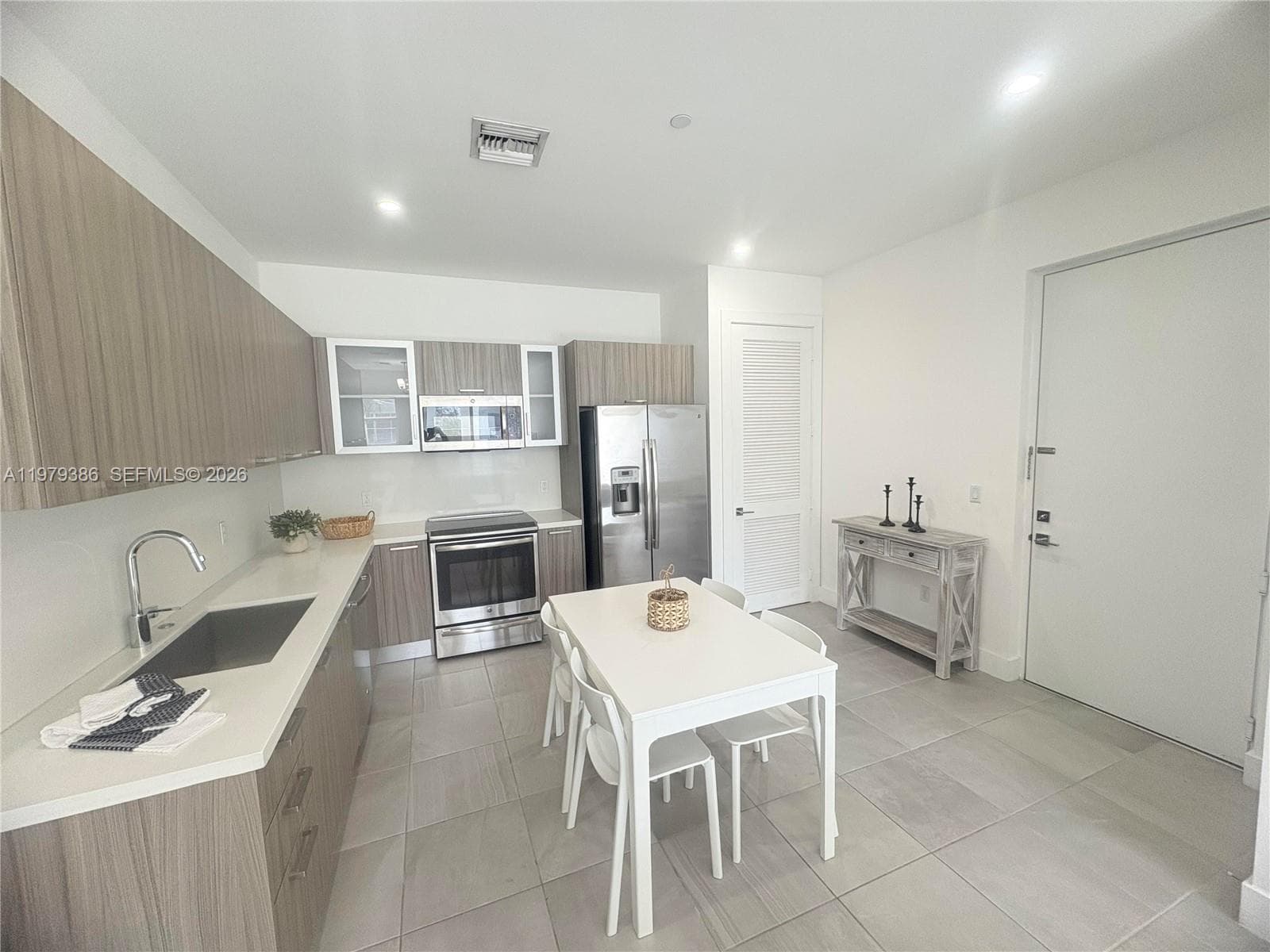 1045 NE 18th Ave # 304, Fort Lauderdale, FL 33304 — zdjęcie 5