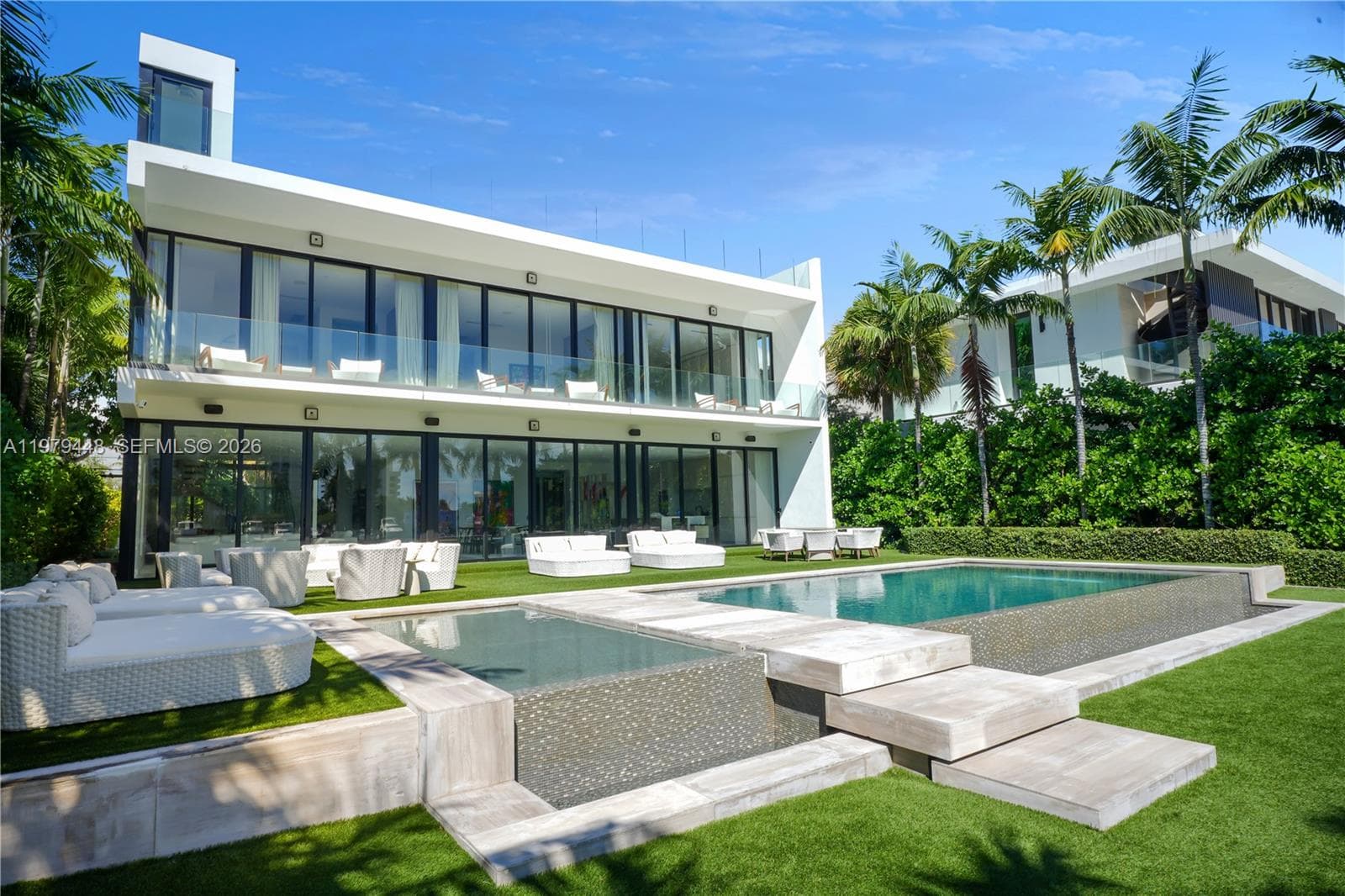 5501 Pine Tree Dr, Miami Beach, FL 33140 — zdjęcie 2