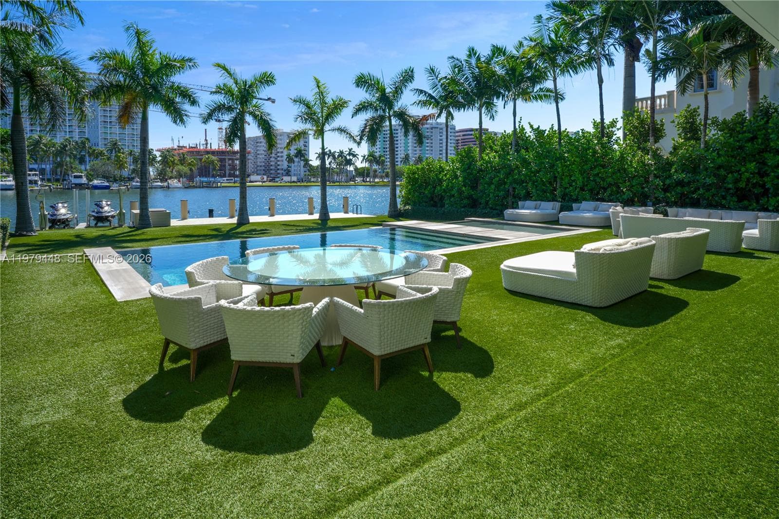 5501 Pine Tree Dr, Miami Beach, FL 33140 — zdjęcie 5