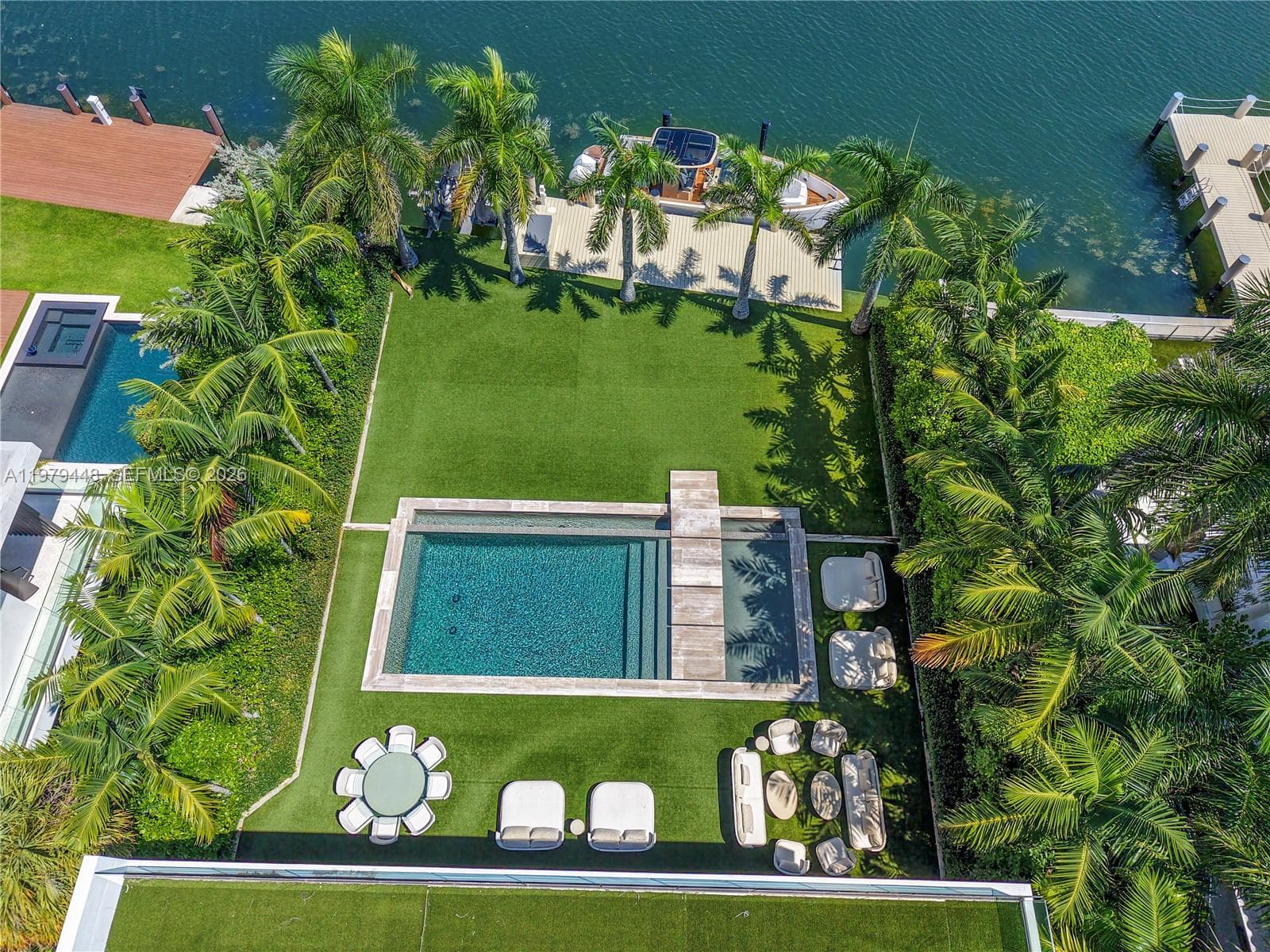 5501 Pine Tree Dr, Miami Beach, FL 33140 — zdjęcie 4