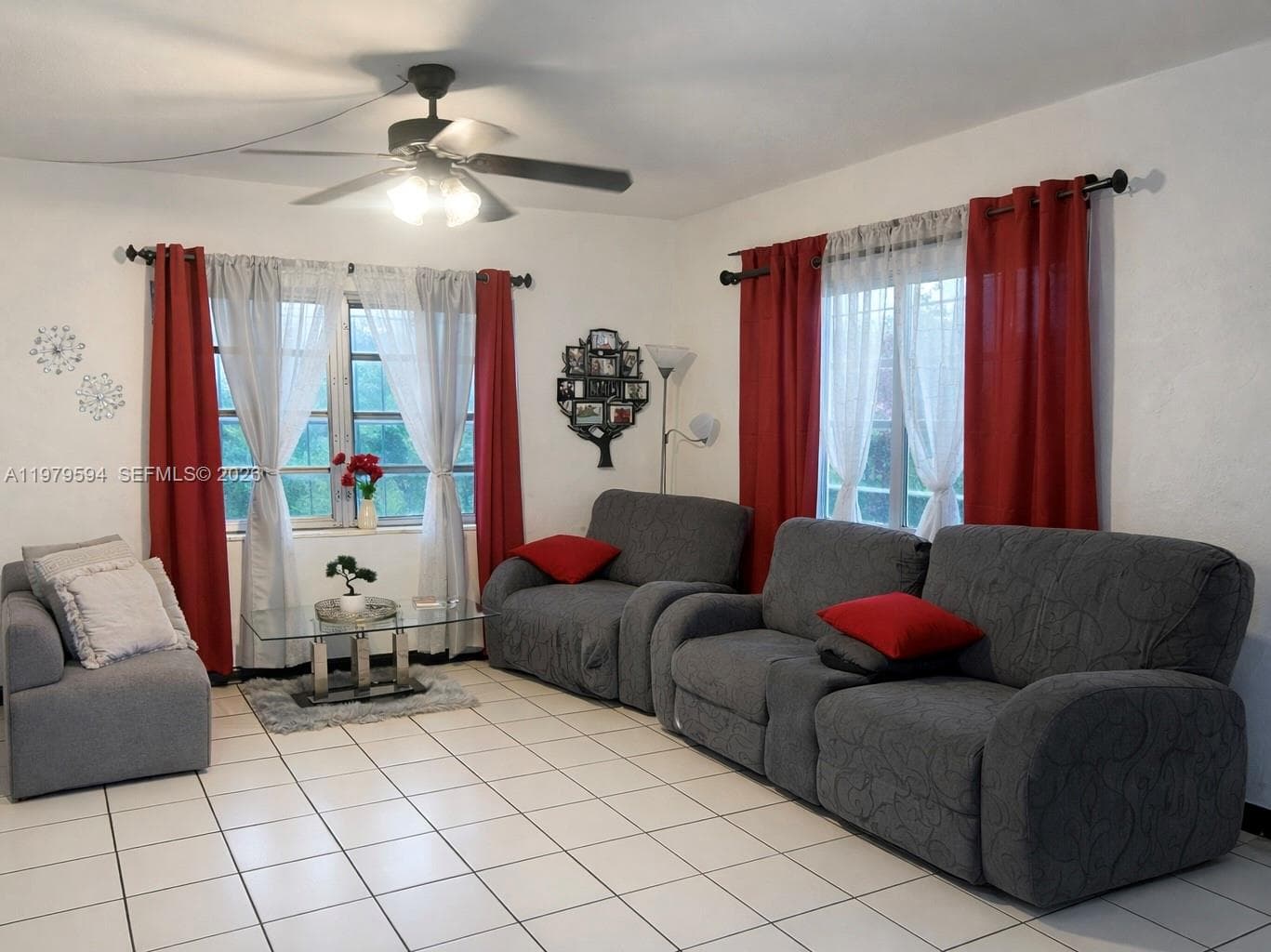 631 Jann Ave, Opa-Locka, FL 33054 — zdjęcie 2