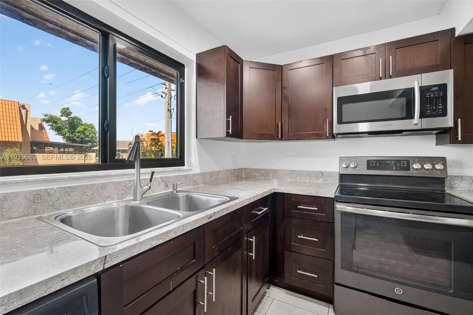 1451 NW 92nd Ave # 191, Pembroke Pines, FL 33024 — zdjęcie 3
