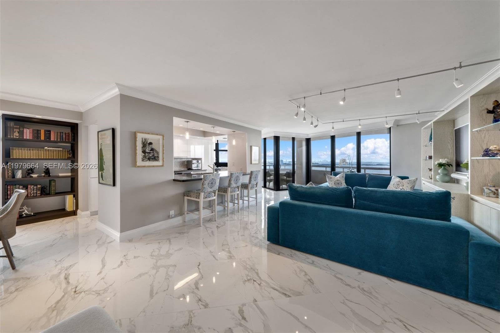 2000 Towerside Ter # PH2, Miami, FL 33138