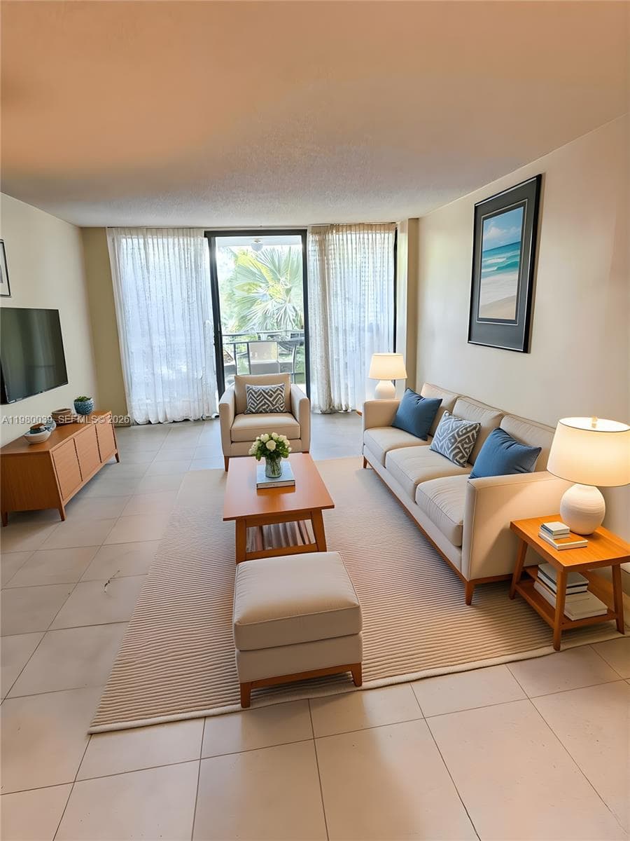 100 Ocean Lane Dr # 303, Key Biscayne, FL 33149 — zdjęcie 2