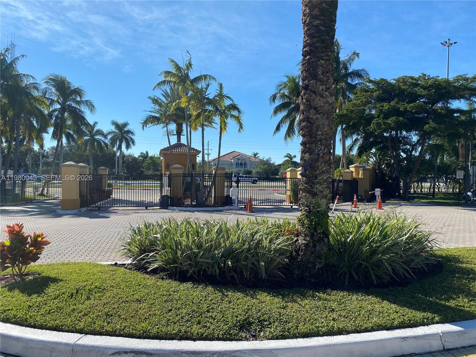 9645 NW 1ST CT # 1-302, Pembroke Pines, FL 33024 — zdjęcie 3