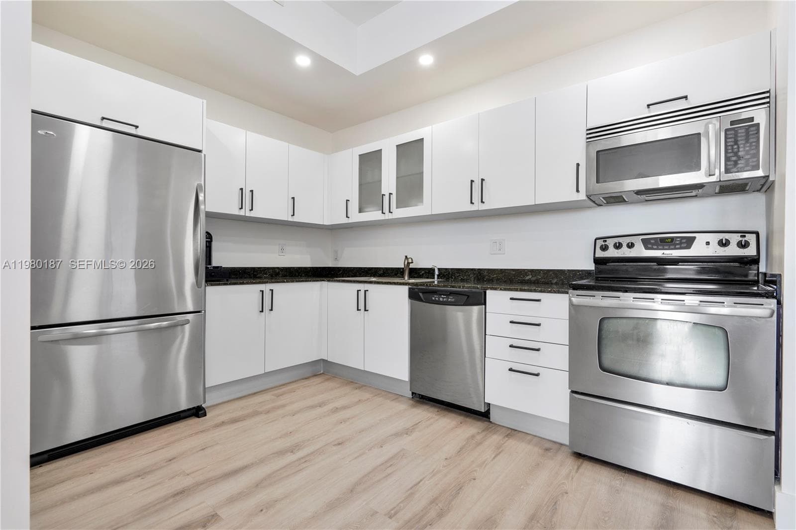 3250 Grand Ave # 507, Miami, FL 33133 — zdjęcie 3