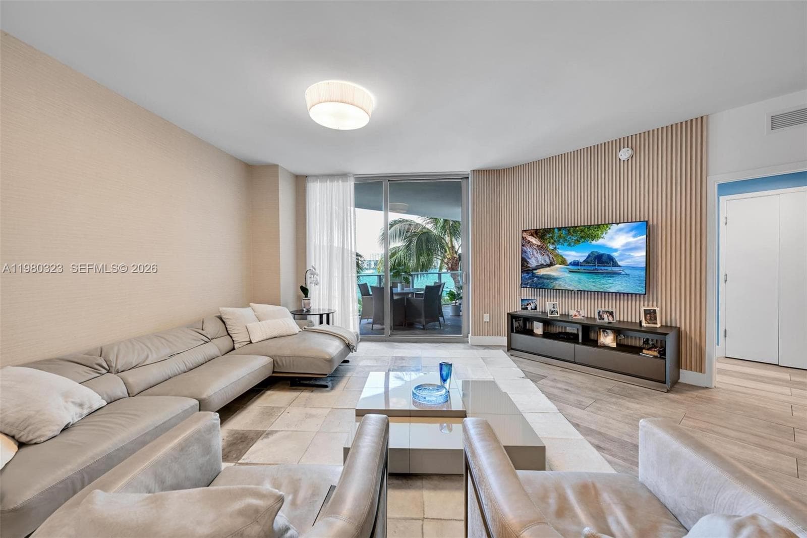 17111 Biscayne Blvd # 207, North Miami Beach, FL 33160 — zdjęcie 3