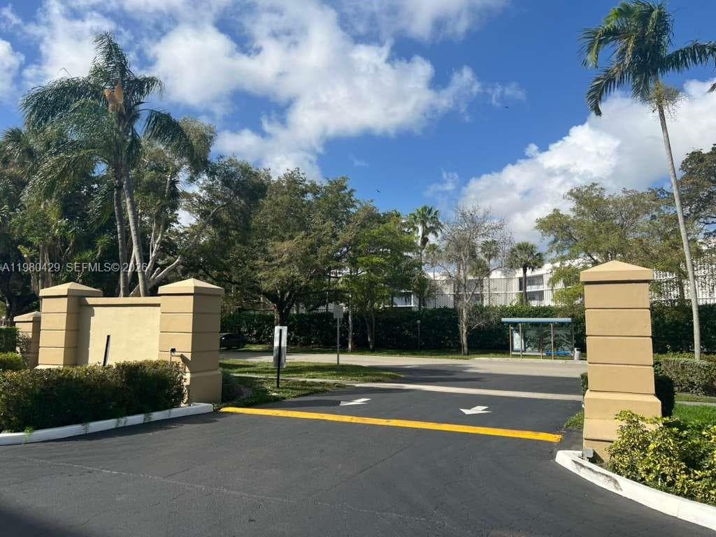 800 NE 195th St # 501, Miami, FL 33179 — zdjęcie 4