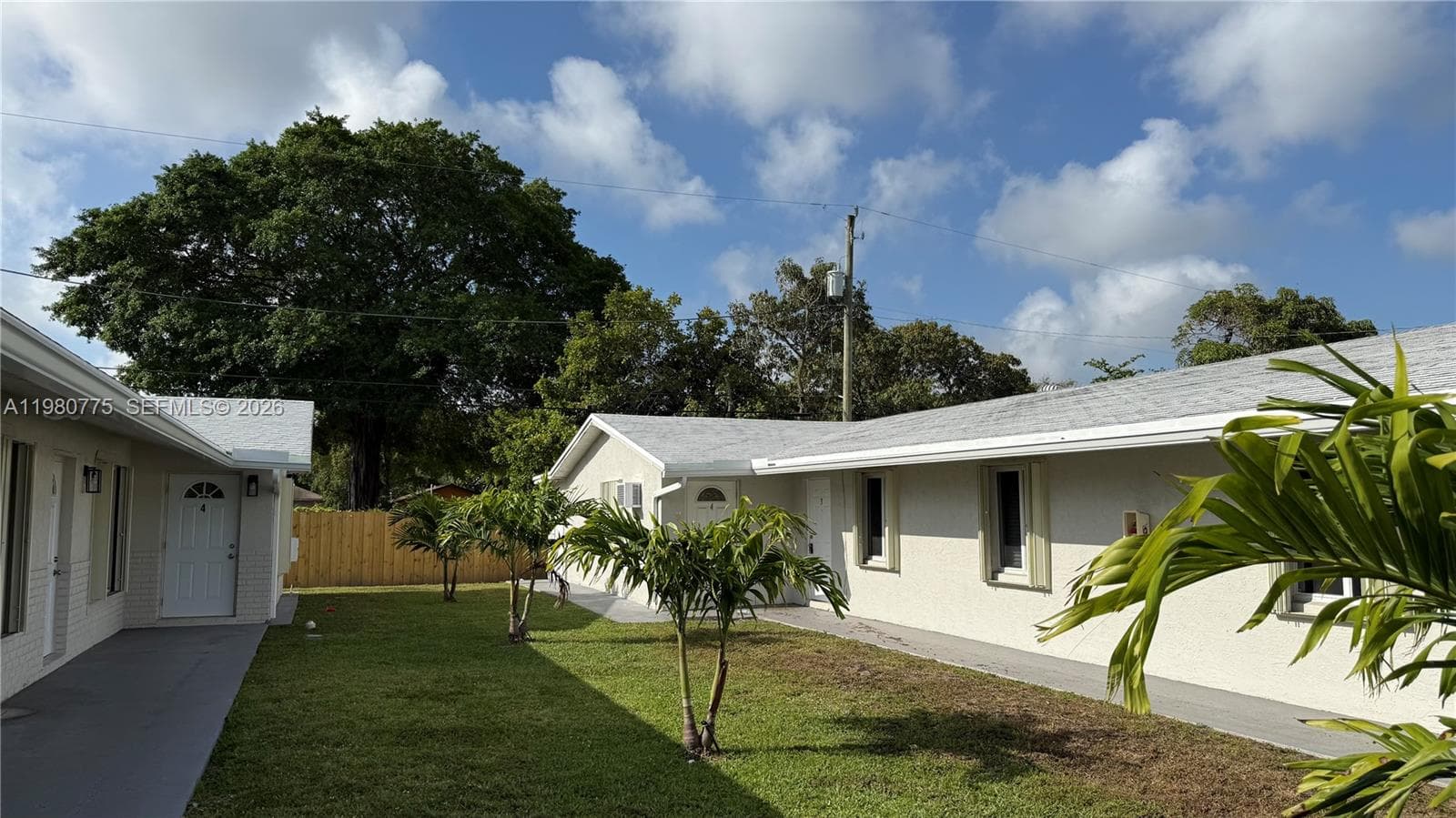 220 NW 12th St, Pompano Beach, FL 33060