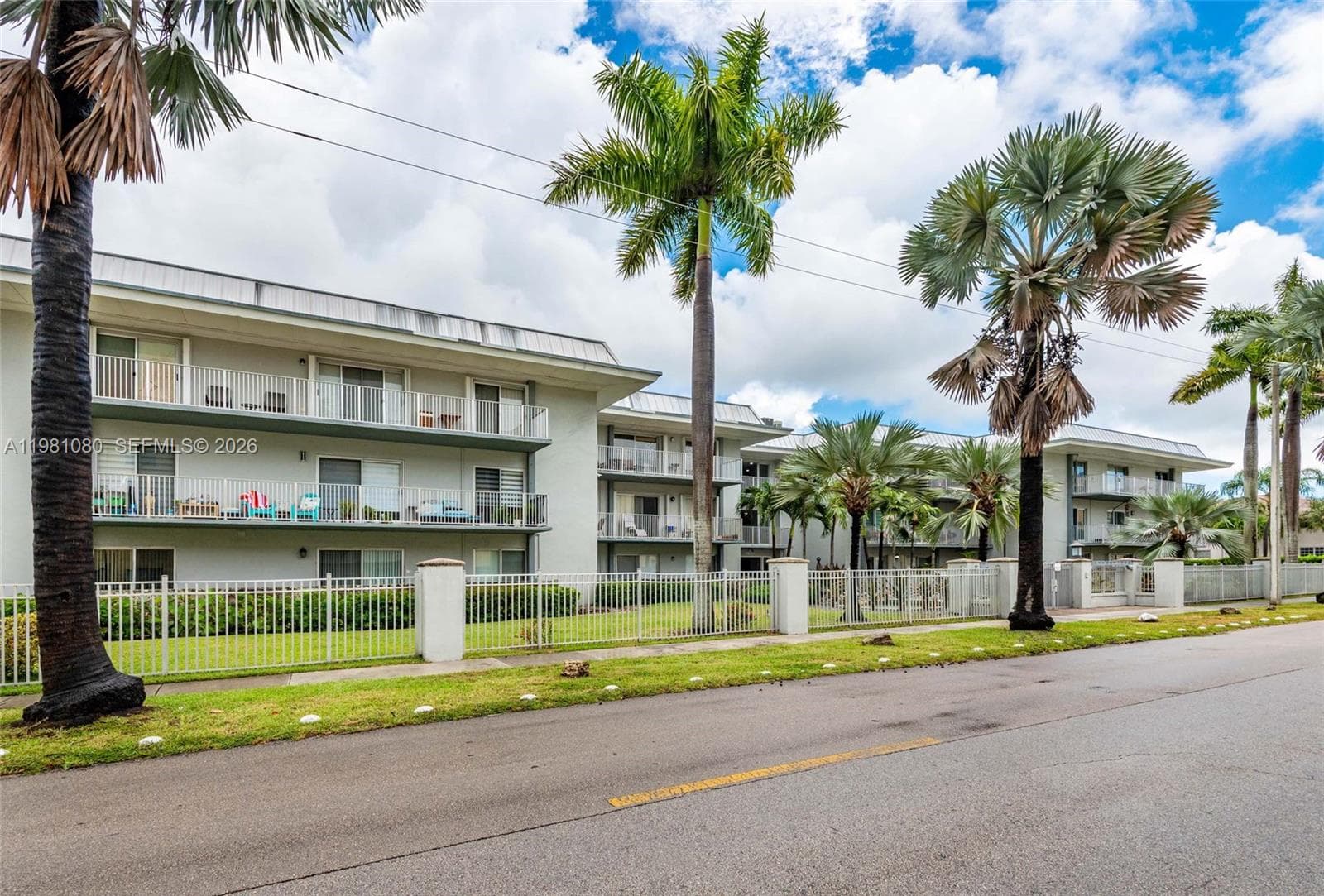 7403 SW 82nd St # 212N, Miami, FL 33143 — zdjęcie 3