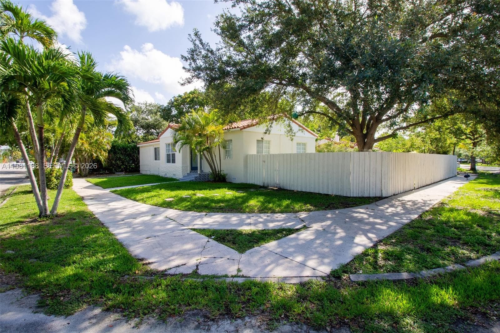 2727 Calusa St, Miami, FL 33133