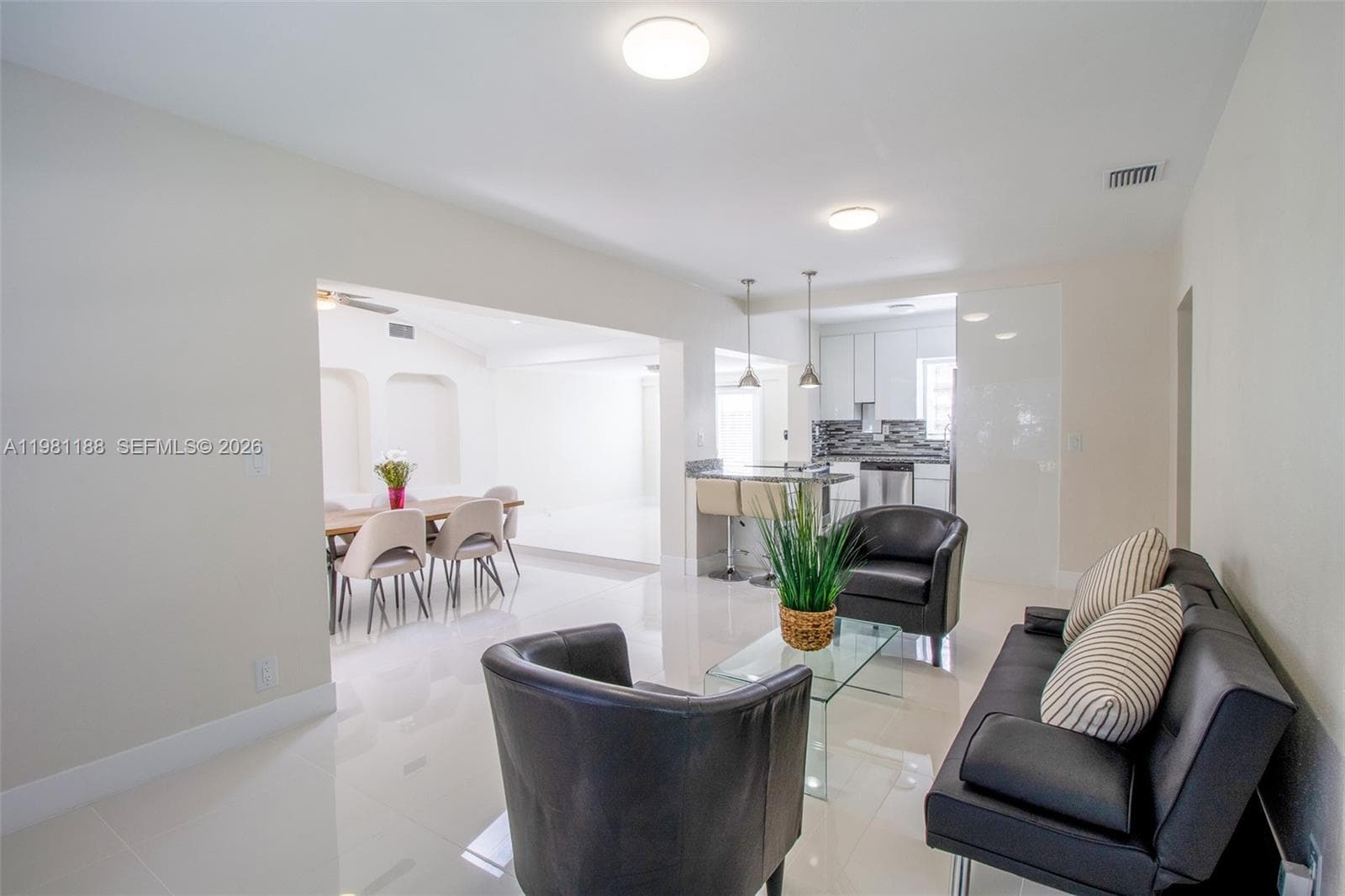 2727 Calusa St, Miami, FL 33133 — zdjęcie 5