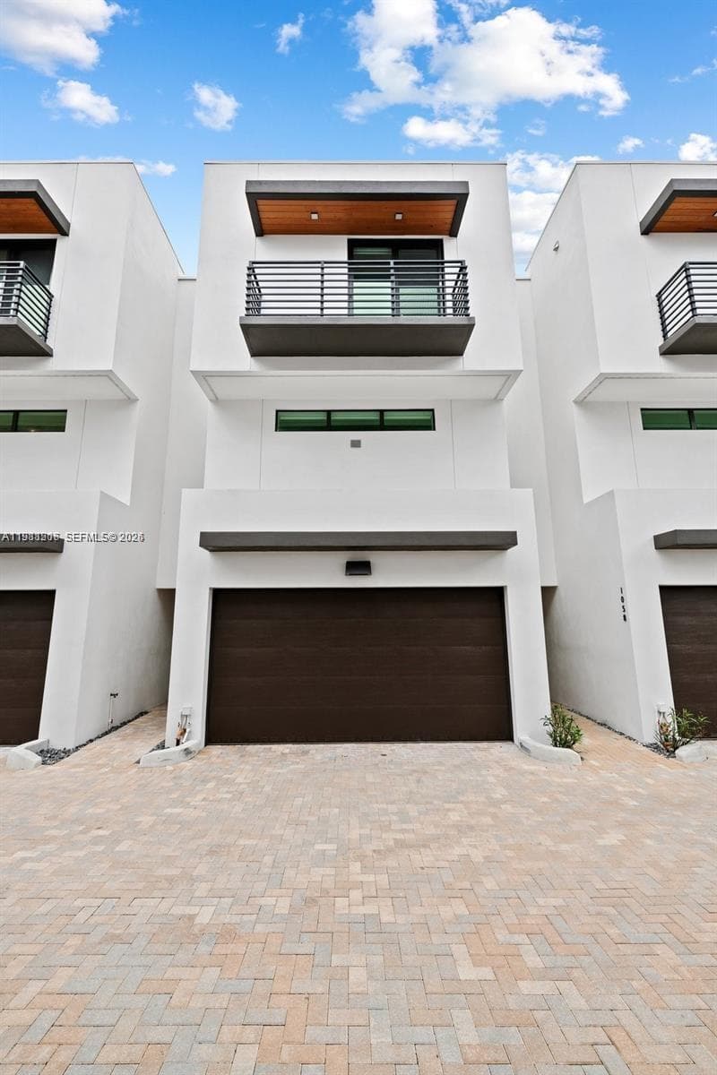 1056 N Victoria Park Rd, Fort Lauderdale, FL 33304 — zdjęcie 3