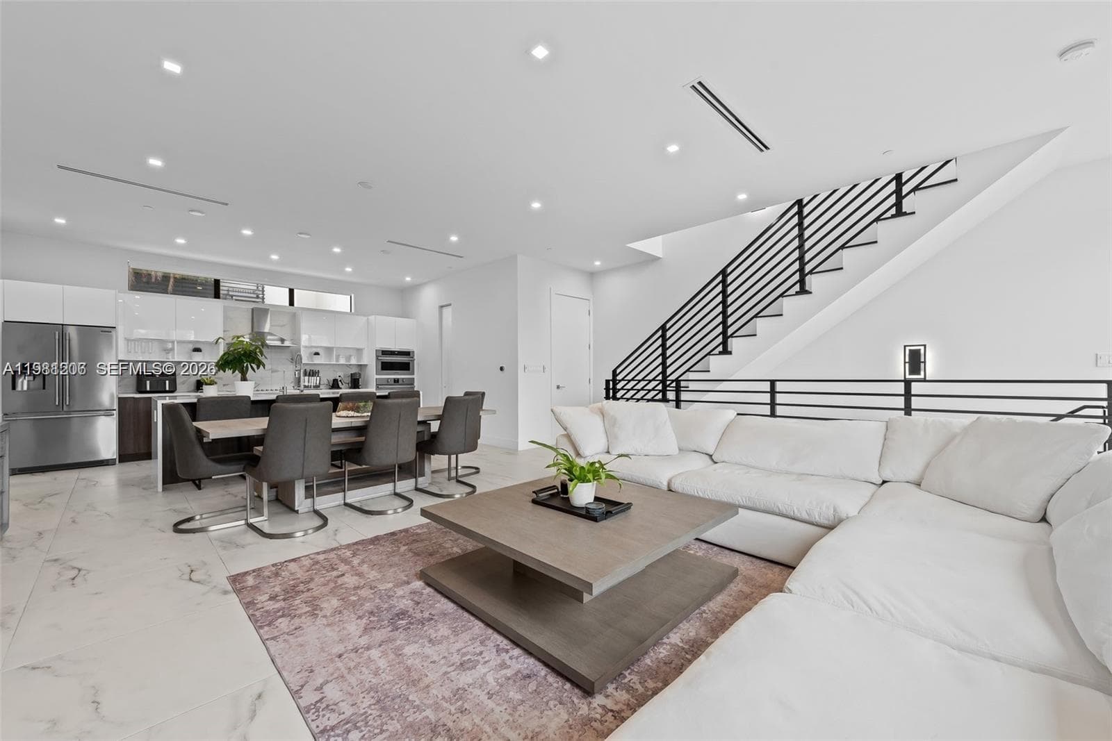 1056 N Victoria Park Rd, Fort Lauderdale, FL 33304 — zdjęcie 5