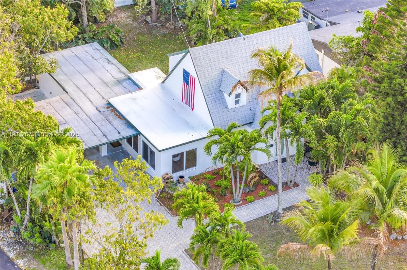 1960 NE 182nd St, North Miami Beach, FL 33162