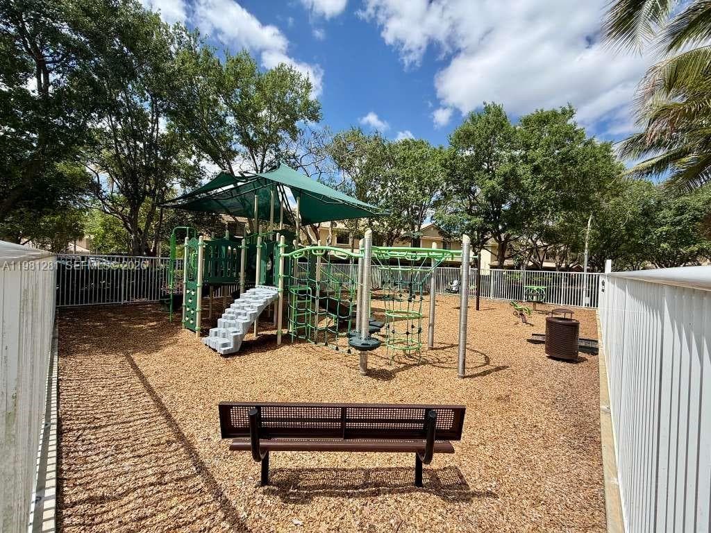 3813 Tree Top Dr, Weston, FL 33332 — zdjęcie 5