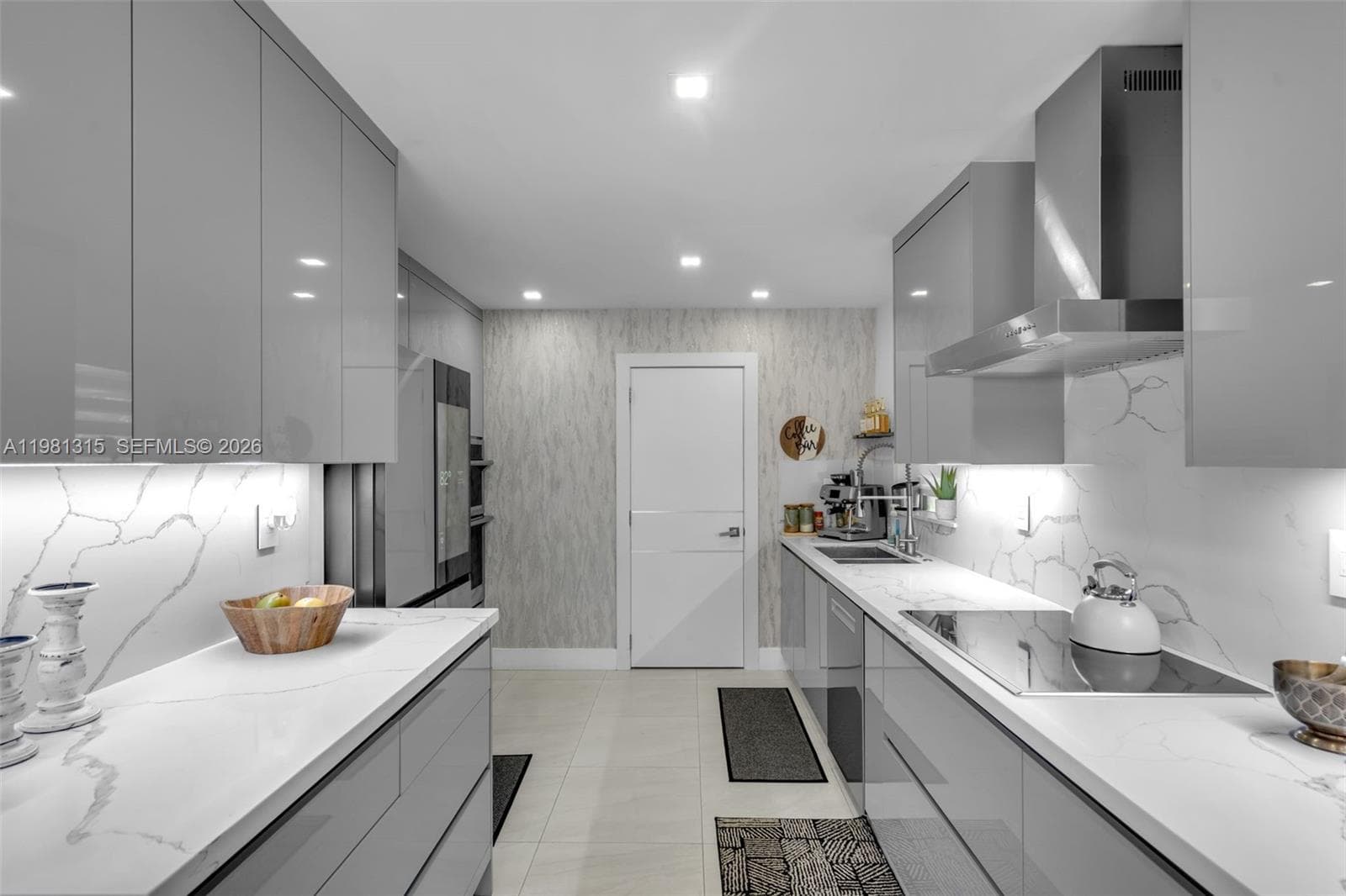19951 NE 10th Place Way, Miami, FL 33179 — zdjęcie 3