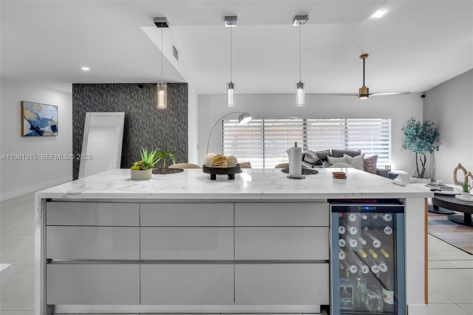 19951 NE 10th Place Way, Miami, FL 33179 — zdjęcie 4