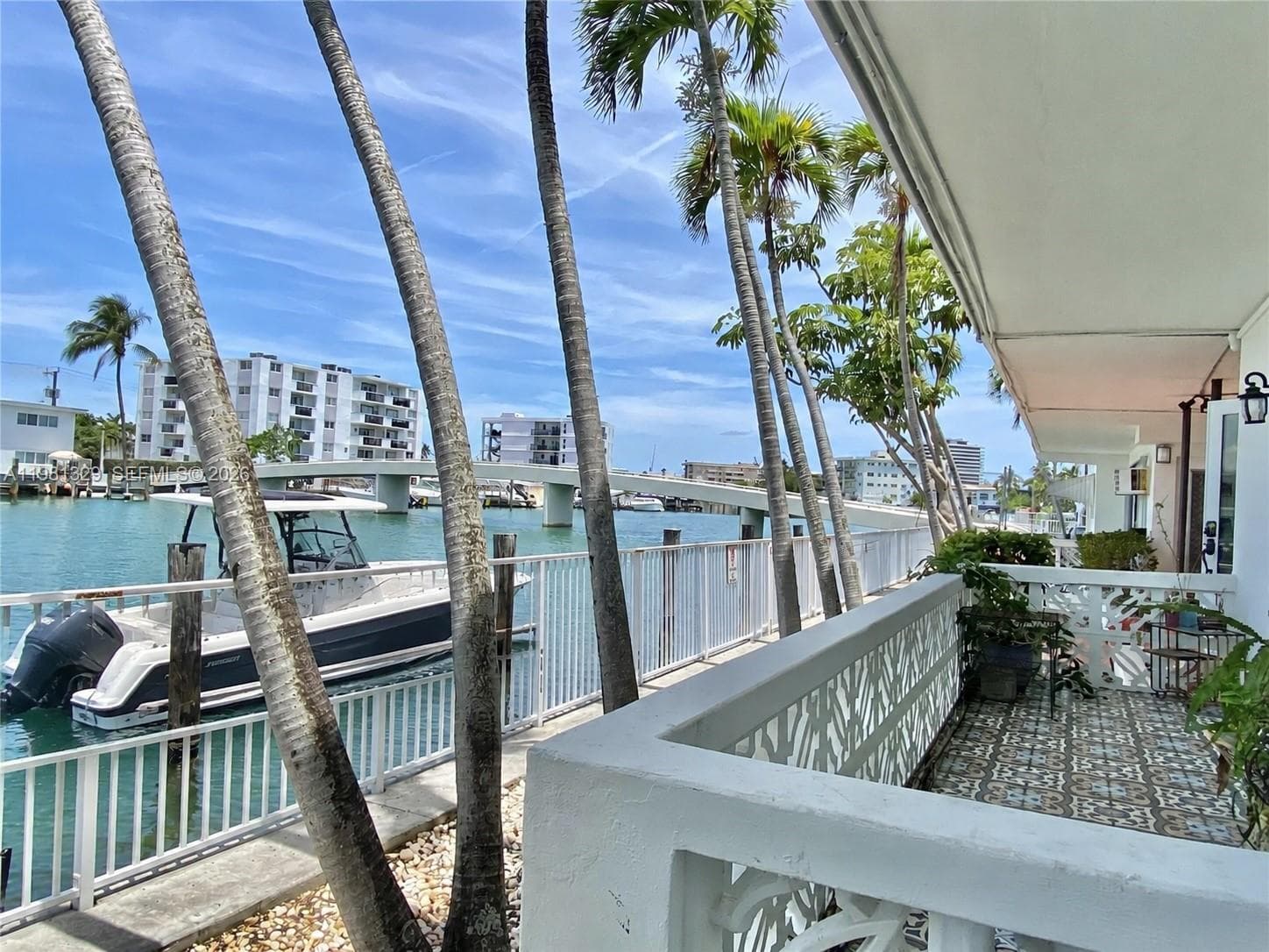 8040 Tatum Waterway Dr # 5, Miami Beach, FL 33141