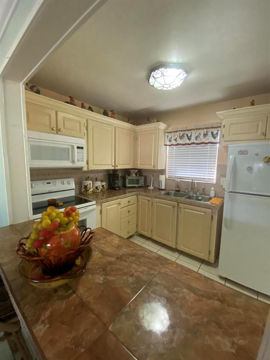 715 Lori Drive # 302, Palm Springs, FL 33461 — zdjęcie 4