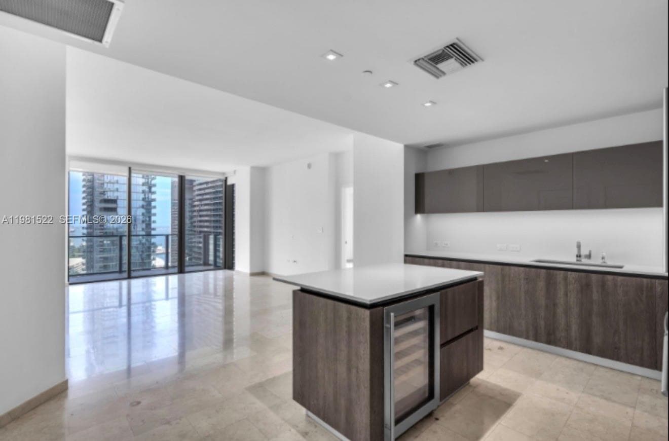 88 SW 7TH ST # 2005, Miami, FL 33130 — zdjęcie 2