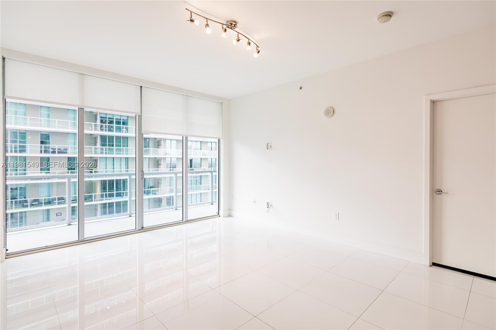 1111 SW 1st Ave # 3216-N, Miami, FL 33130 — zdjęcie 2