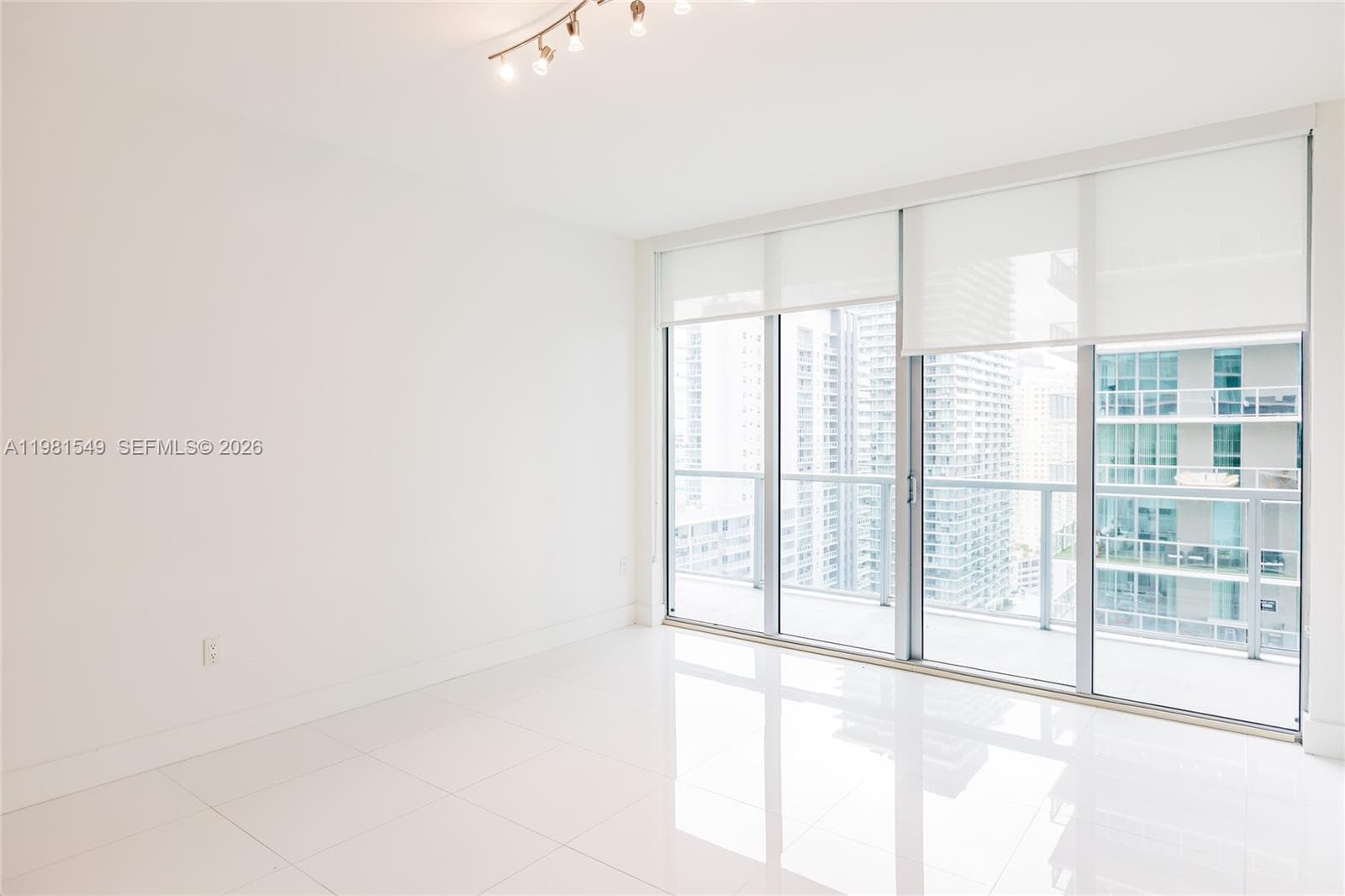 1111 SW 1st Ave # 3216-N, Miami, FL 33130 — zdjęcie 3