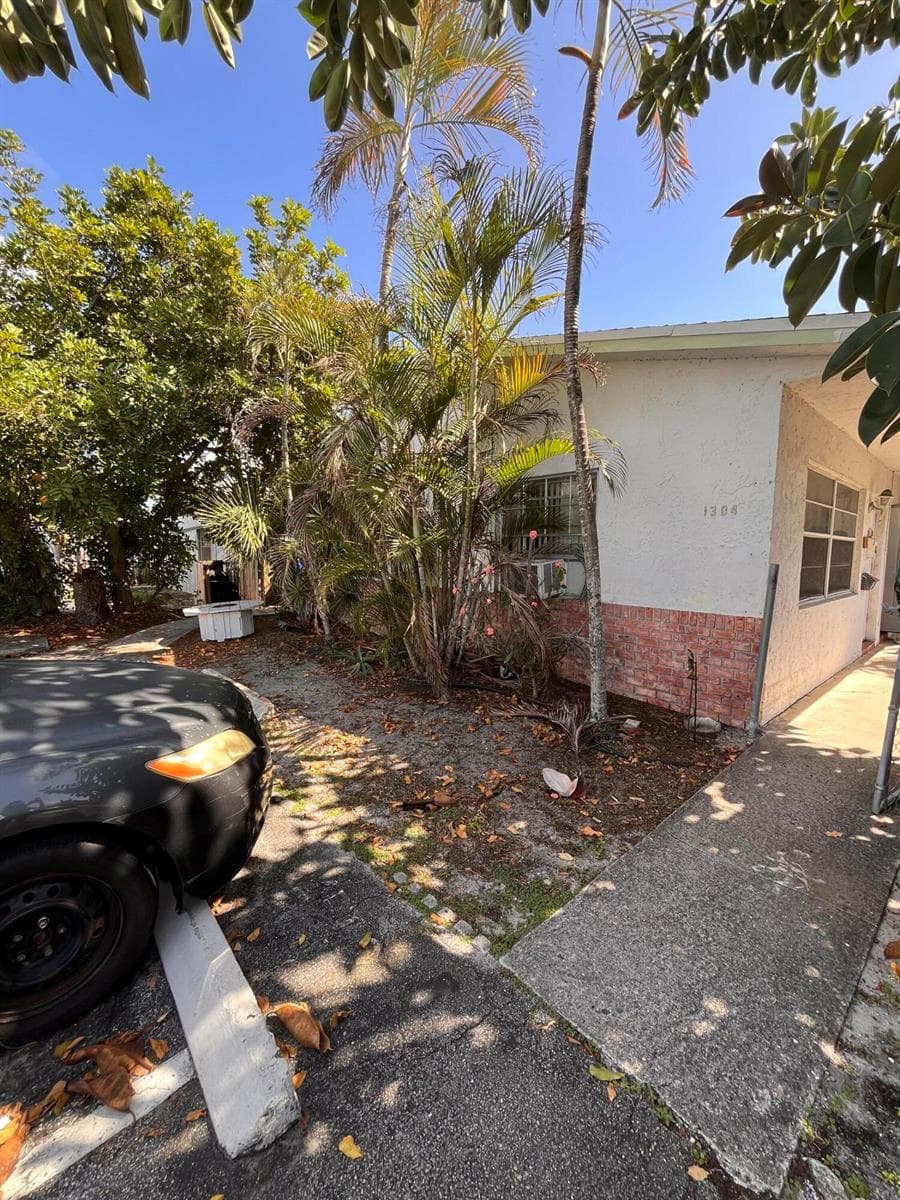 1304 NE 4th Street, Pompano Beach, FL 33060 — zdjęcie 2