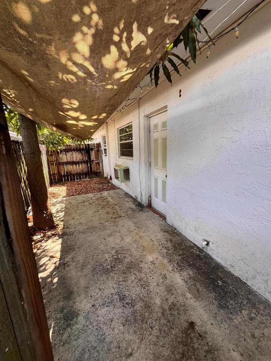 1304 NE 4th Street, Pompano Beach, FL 33060 — zdjęcie 3