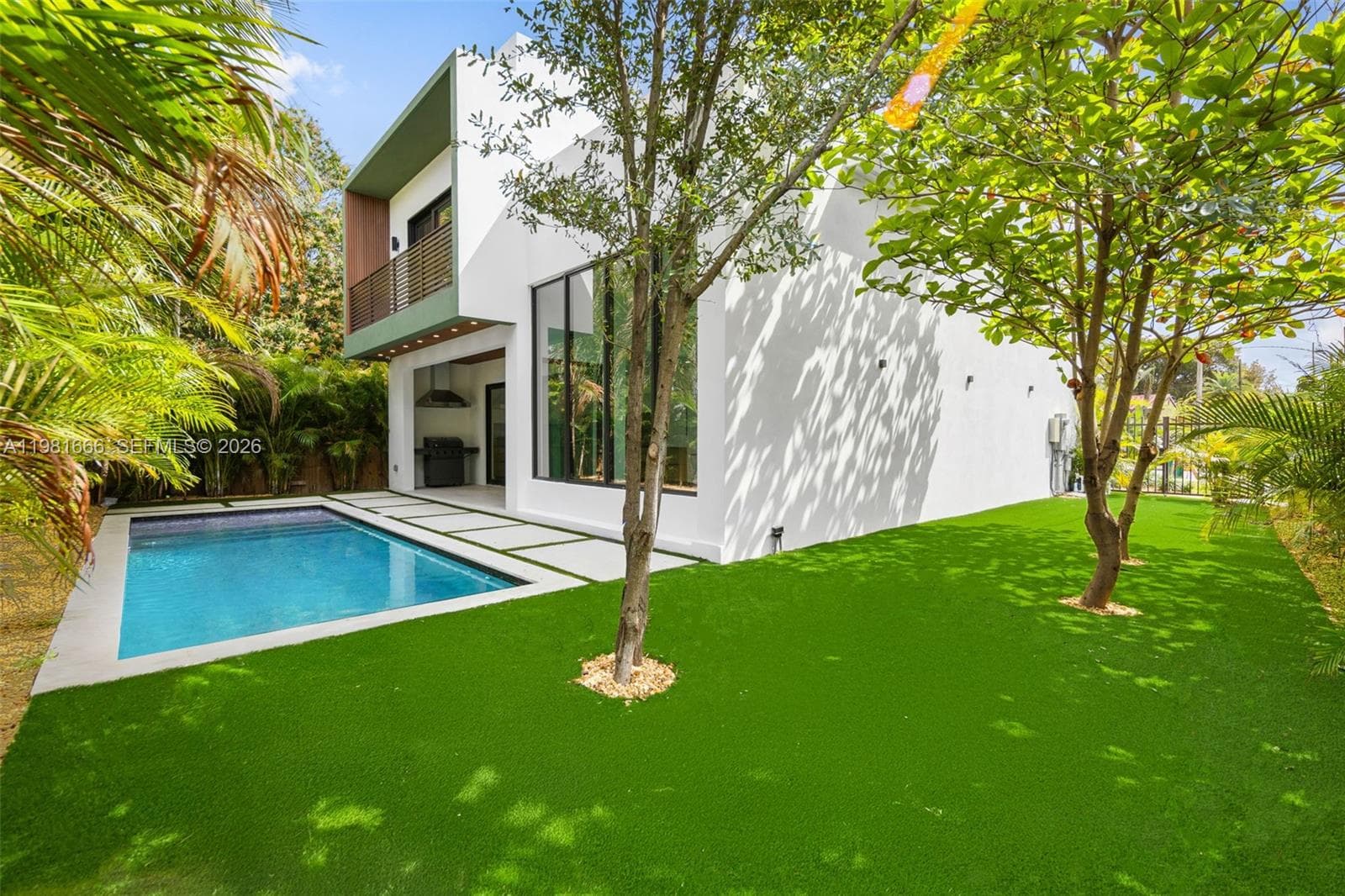 569 NW 44th St, Miami, FL 33127 — zdjęcie 3